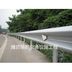 【包您滿意】濰坊護(hù)欄廠家@道路護(hù)欄廠家?濰坊道路隔離欄@濰坊橋梁護(hù)欄？濰坊波形護(hù)欄？歡迎您致電！